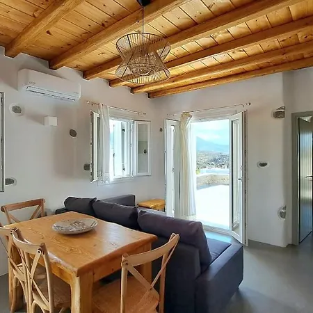 Exochi Traditional * Krotiri